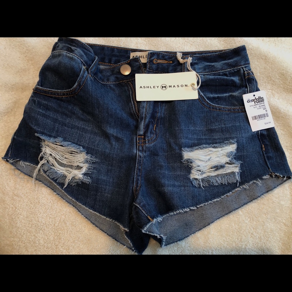 Charlotte Ruse Woman’s shorts size zero Denim 9” from waist to end 26”waist NWT
